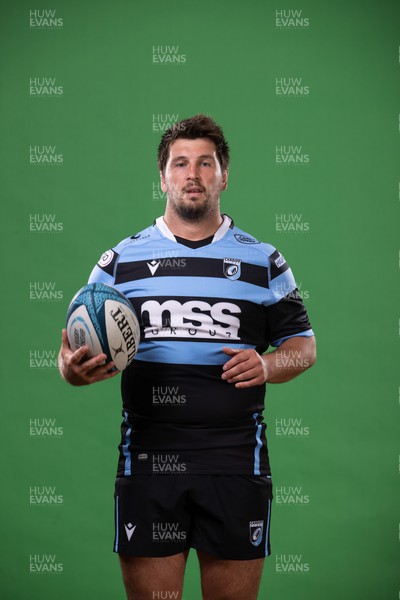 300822 - Cardiff Rugby Squad Portraits - Brad Thyer