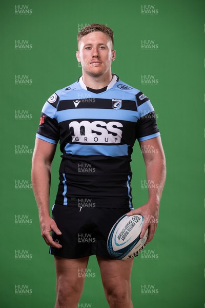300822 - Cardiff Rugby Squad Portraits - Matthew Screech