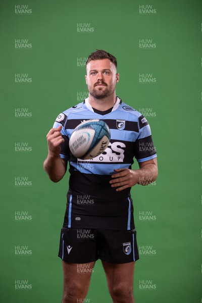 300822 - Cardiff Rugby Squad Portraits - Owen Lane