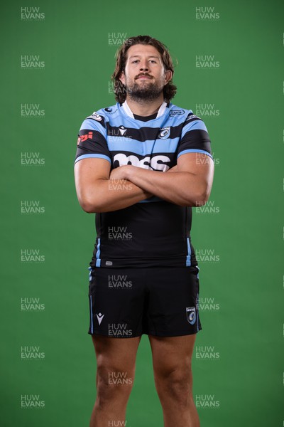 300822 - Cardiff Rugby Squad Portraits - Rory Thornton