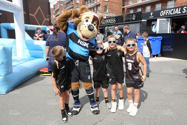 060925 - Cardiff Rugby v Richmond - Preseason Friendly - Cardiff Rugby hosts the annual Summerfest for fans and supporters of all ages before the game