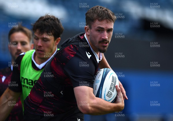 050822 - Cardiff Rugby Training - Harri Millard