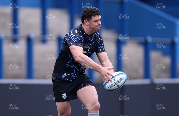 080424 - Cardiff Rugby Training - James Botham