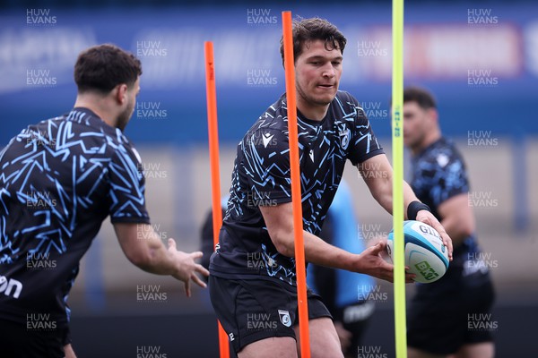 080424 - Cardiff Rugby Training - Teddy Williams