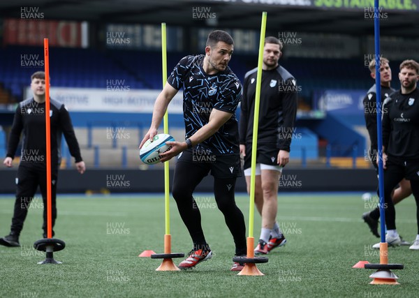 080424 - Cardiff Rugby Training - Ellis Jenkins
