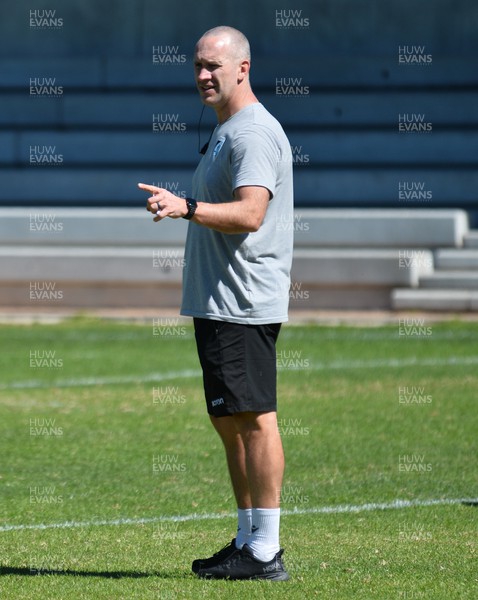 150322 - Cardiff Rugby Training, South African College High School, Cape Town - Coach Richard Hodges