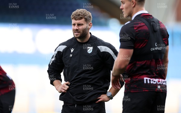 150922 - Cardiff Rugby Training - Thomas Young during training ahead of their opening home match against Munster