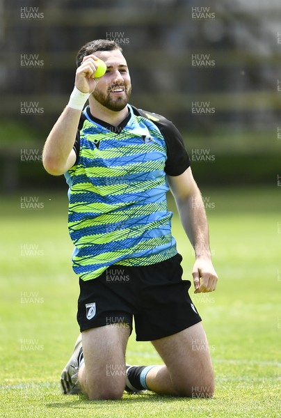 231121 - Cardiff Rugby Training - Aled Summerhill during training