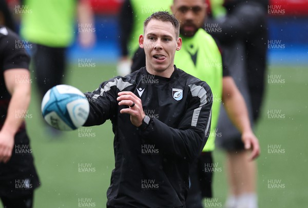 311222 - Cardiff Rugby Training Session - Liam Williams of Cardiff Rugby during training session ahead of the New Years Day clash against Ospreys