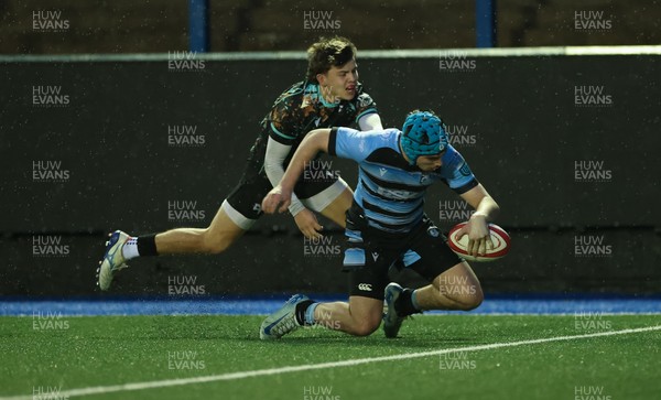 110126 - Cardiff Rugby U18s v Ospreys U18, WRU U18 Regional Age Grade Championship -  Harry Kinsey of Cardiff Rugby races in to score try