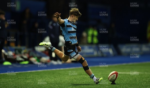 110126 - Cardiff Rugby U18s v Ospreys U18, WRU U18 Regional Age Grade Championship - Isaac Manning Burke of Cardiff Rugby