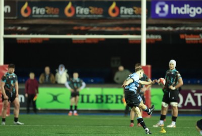 120226 - Cardiff Rugby U18 v Ospreys U18, WRU Regional Age Grade Championship Final - Fin Britton of Cardiff misses a penalty with the final kick of the match handing the win to the Ospreys