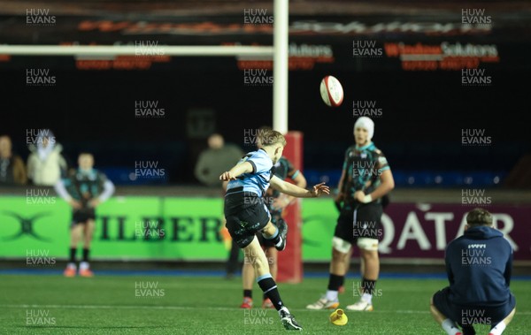 120226 - Cardiff Rugby U18 v Ospreys U18, WRU Regional Age Grade Championship Final - Fin Britton of Cardiff misses a penalty with the final kick of the match handing the win to the Ospreys