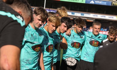 230826 - Cardiff Rugby U18 v Ospreys U18, WRU Regional Age Grade Championship - Ospreys huddle up at the end of the match
