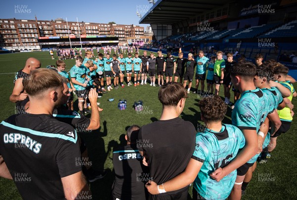 230826 - Cardiff Rugby U18 v Ospreys U18, WRU Regional Age Grade Championship - Ospreys huddle up at the end of the match