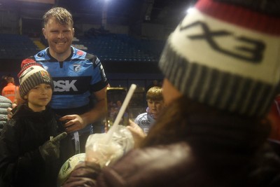 240126 - Cardiff Rugby v Benetton Rugby - United Rugby Championship - Josh McNally of Cardiff Rugby with fans at full time