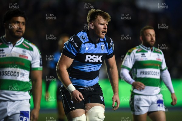 240126 - Cardiff Rugby v Benetton Rugby - United Rugby Championship - Josh McNally of Cardiff Rugby can’t force the ball over the line