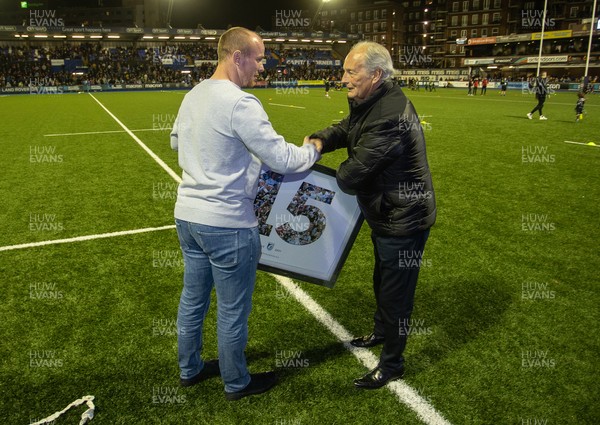 161021 - Cardiff Rugby v Cell C Sharks - United Rugby Championship - Dan Fish presented framed picture by Peter Thomas