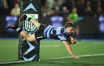 111025 - Cardiff Rugby v Connacht Rugby, United Rugby Championship -Tom Bowen of Cardiff Rugby dives in to score try