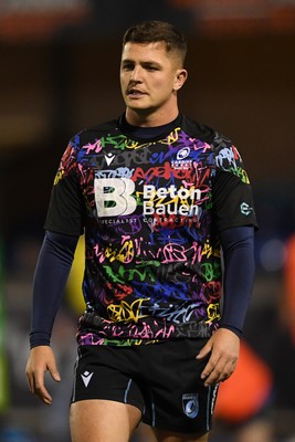 111025 - Cardiff Rugby v Connacht - United Rugby Championship - Callum Sheedy of Cardiff Rugby