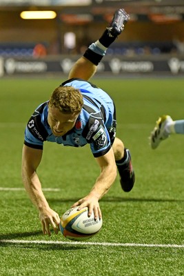 111025 - Cardiff Rugby v Connacht - United Rugby Championship - Tom Bowen of Cardiff Rugby scores a try