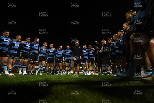 111025 - Cardiff Rugby v Connacht - United Rugby Championship - Cardiff huddle at full time