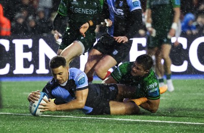 170224 - Cardiff Rugby v Connacht Rugby, United Rugby Championship - Ben Thomas of Cardiff Rugby powers over to score try