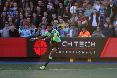 150526 - Cardiff Rugby v DHL Stormers - United Rugby Championship - Sacha Feinberg-Mngomezulu of Stormers kicks the conversion