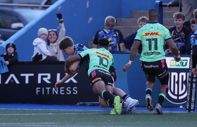 150526 - Cardiff Rugby v DHL Stormers - United Rugby Championship - Jacob Beetham of Cardiff scores a try