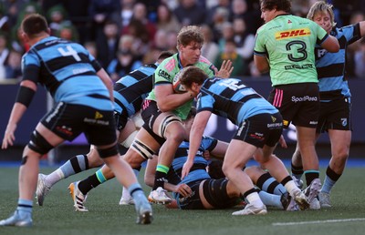 150526 - Cardiff Rugby v DHL Stormers - United Rugby Championship - Evan Roos of Stormers is tackled by Rory Jennings of Cardiff 
