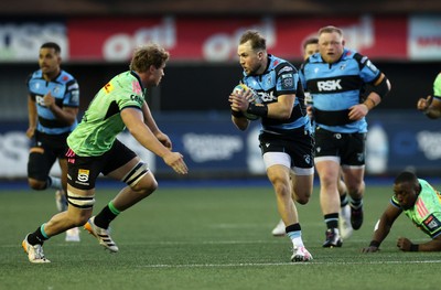 150526 - Cardiff Rugby v DHL Stormers - United Rugby Championship - Ioan Lloyd of Cardiff makes a break