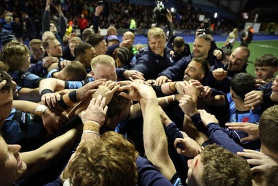 150526 - Cardiff Rugby v DHL Stormers - United Rugby Championship - Leigh Halfpenny in the Cardiff team huddle at full time