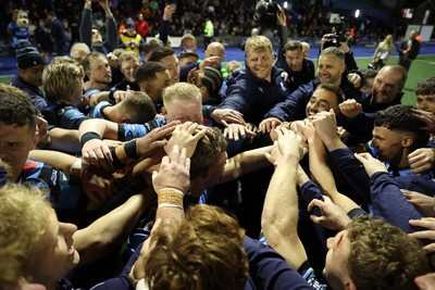 150526 - Cardiff Rugby v DHL Stormers - United Rugby Championship - Leigh Halfpenny in the Cardiff team huddle at full time