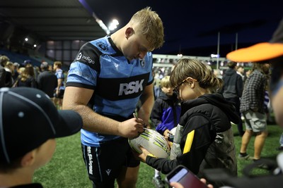150526 - Cardiff Rugby v DHL Stormers - United Rugby Championship - Rhys Barratt of Cardiff with fans at full time