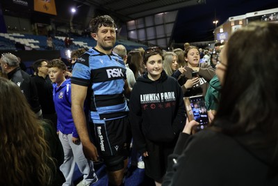 150526 - Cardiff Rugby v DHL Stormers - United Rugby Championship - Rory Thornton of Cardiff with fans at full time