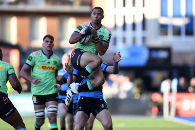 150526 - Cardiff Rugby v DHL Stormers - United Rugby Championship - Suleiman Hartzenberg of Stormers is challenged by Jacob Beetham of Cardiff Rugby