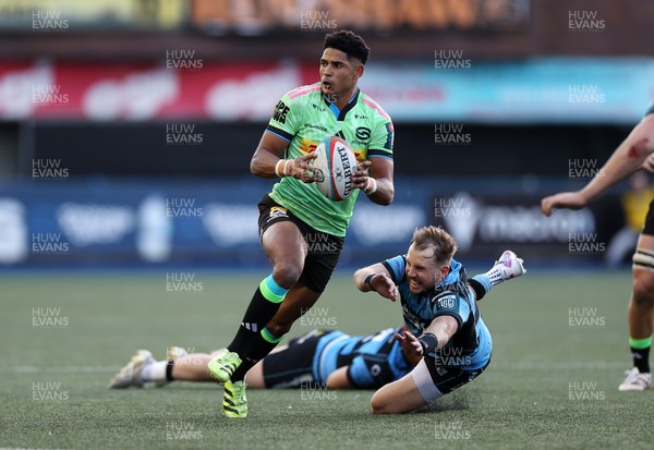 150526 - Cardiff Rugby v DHL Stormers - United Rugby Championship - Sacha Feinberg-Mngomezulu of Stormers gets past Rory Jennings of Cardiff 