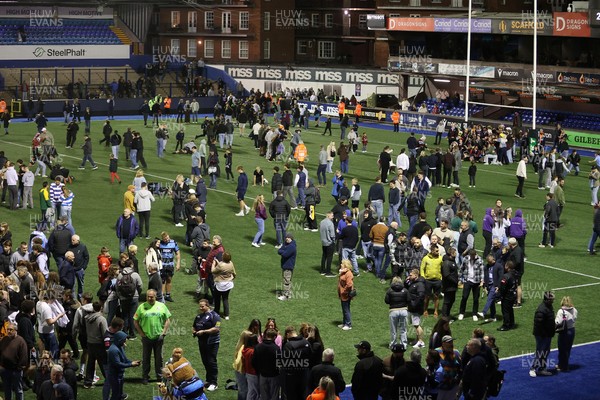 150526 - Cardiff Rugby v DHL Stormers - United Rugby Championship - Fans on the field after the game