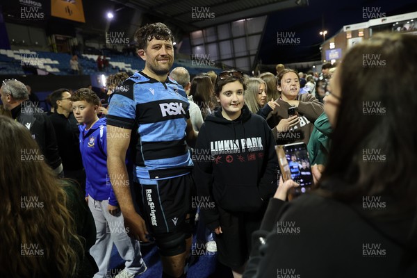 150526 - Cardiff Rugby v DHL Stormers - United Rugby Championship - Rory Thornton of Cardiff with fans at full time
