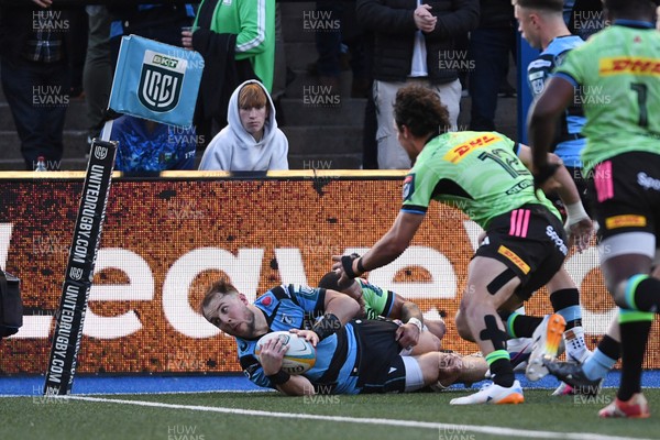150526 - Cardiff Rugby v DHL Stormers - United Rugby Championship - Ioan Lloyd of Cardiff Rugby scores a try