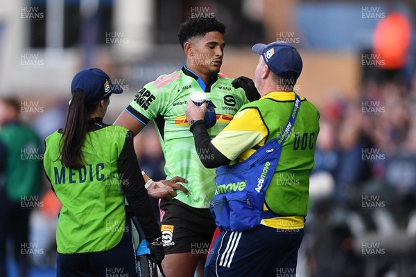 150526 - Cardiff Rugby v DHL Stormers - United Rugby Championship - Sacha Feinberg-Mngomezulu of Stormers receives treatment