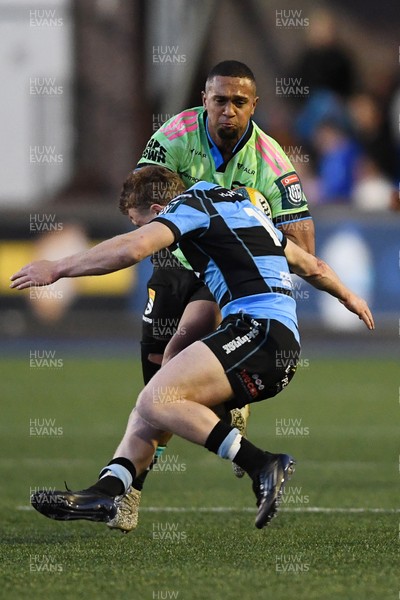 150526 - Cardiff Rugby v DHL Stormers - United Rugby Championship - Leolin Zas of Stormers is challenged by Tom Bowen of Cardiff Rugby