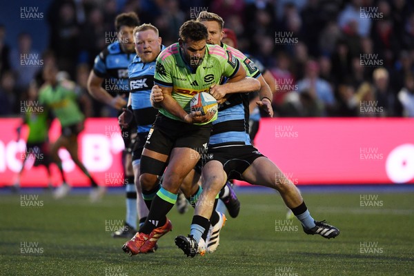 150526 - Cardiff Rugby v DHL Stormers - United Rugby Championship - JJ Kotze of Stormers is challenged by Kieron Assiratti of Cardiff Rugby