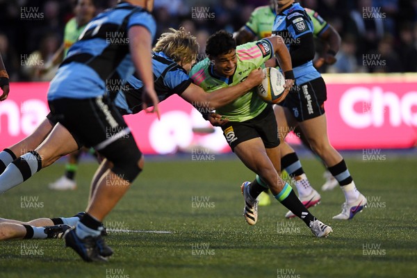 150526 - Cardiff Rugby v DHL Stormers - United Rugby Championship - Imad Khan of Stormers is challenged by Dan Thomas of Cardiff Rugby