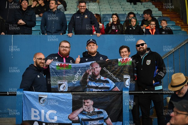 150526 - Cardiff Rugby v DHL Stormers - United Rugby Championship - Corey Domachowski of Cardiff Rugby with fans