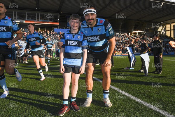 150526 - Cardiff Rugby v DHL Stormers - United Rugby Championship - Mascot