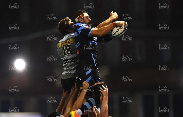 221022 - Cardiff Rugby v DHL Stormers - BKT United Rugby Championship - Josh Turnbull of Cardiff takes line out ball