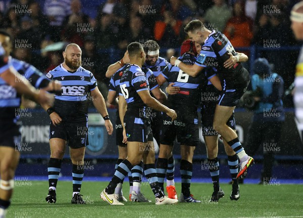 221022 - Cardiff Rugby v DHL Stormers - BKT United Rugby Championship - Cardiff celebrate at full time
