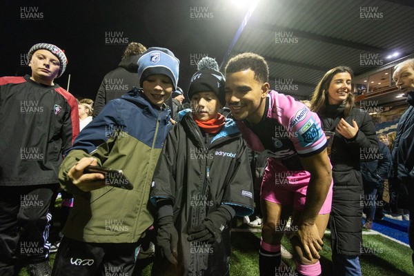 241123 - Cardiff Rugby v DHL Stormers - United Rugby Championship - Ben Thomas of Cardiff with fans