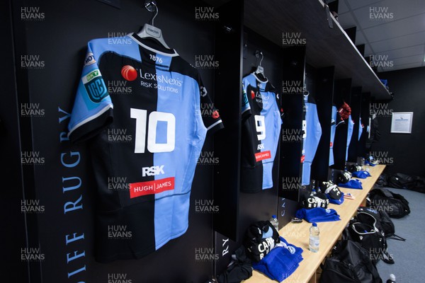 261223 - Cardiff Rugby v Dragons RFC - United Rugby Championship - Cardiff�s changing room pre match